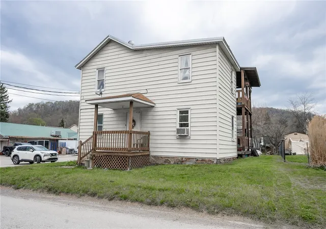 4th image of 185 Front St, Robinson, PA 15949 | MLS# 1748576