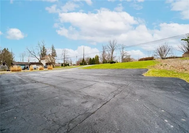 Homes for sale in Neshannock Twp, PA | 3030 Wilmington Rd, Neshannock Twp, PA 16105 | MLS# 1748001