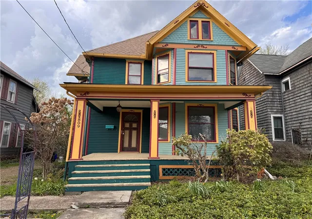 1st image of 809 Linden St, Sharon, PA 16146 | MLS# 1748679