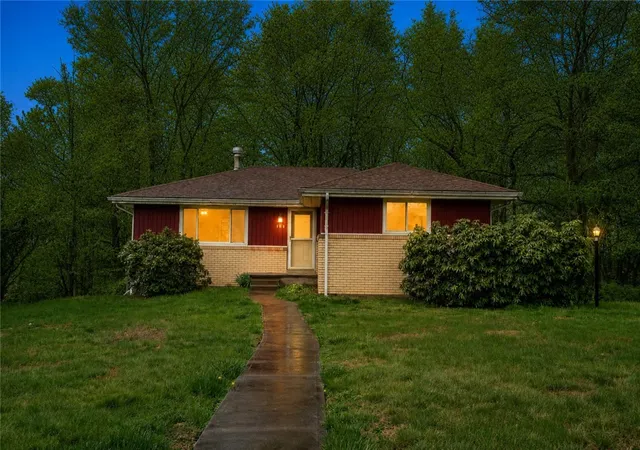 Homes for sale in Brighton Twp, PA | 194 Woodridge Dr, Brighton Twp, PA 15009 | MLS# 1748498