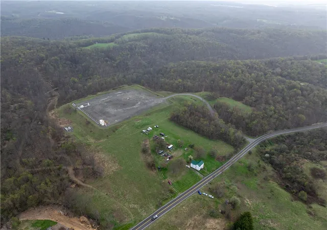 3rd image of 172 Engle Rd, Industry, PA 15052 | MLS# 1748513