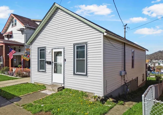 Photo 2 of Single family home for sale at 928 Indiana Ave, Glassport, PA 15045 | MLS# 1748579 | Listing updated on 2026-07-08
