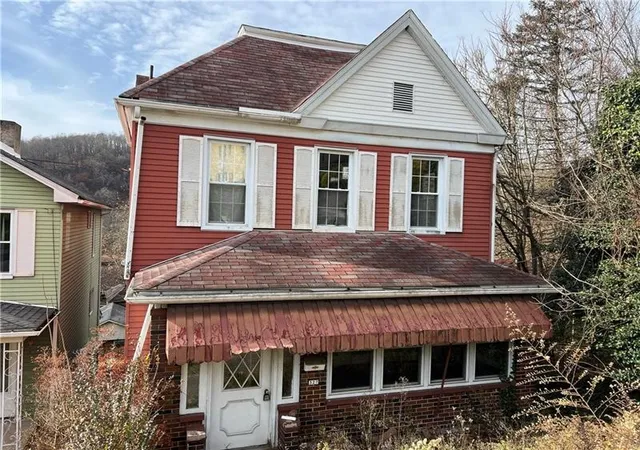 Homes for sale in Leechburg Boro, PA | 327 3rd St, Leechburg Boro, PA 15656 | MLS# 1748784
