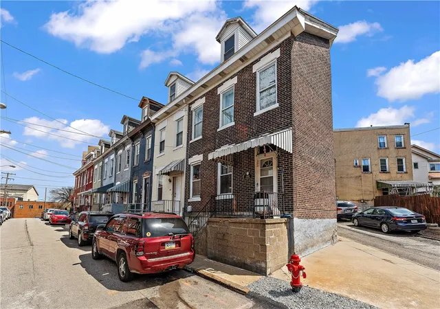 2nd image of 3502 Leech St, Lawrenceville, PA 15201 | MLS# 1748851