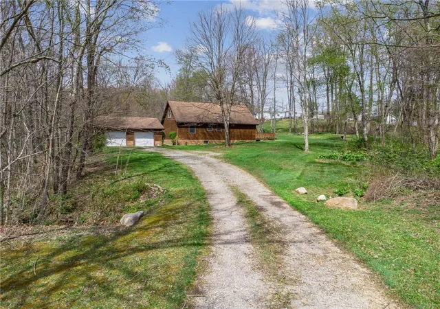 Photo 3 of Single family home for sale at 136 Bottom Rd, Mill Run, PA 15464 | MLS# 1748874 | Listing updated on 2026-05-20