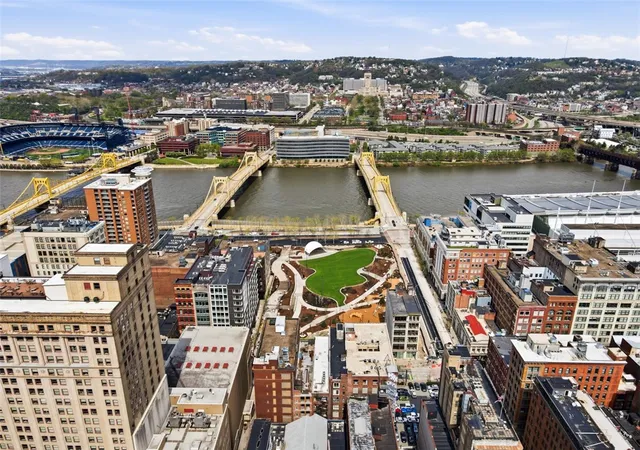 Listing Photo 2 - Condo for sale in building located at 806 Penn Ave, Pittsburgh, PA 15222 - Unit #2