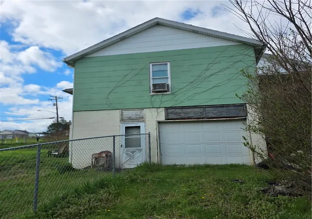 Photo 2 of Single family home for sale at 212 Fayette Ave, Luzerne Twp, PA 15444 | MLS# 1748869 | Listing updated on 2026-09-16