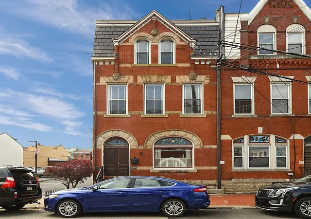 Homes for sale in South Side, PA | 2314 Sidney St, South Side, PA 15203 | MLS# 1748883