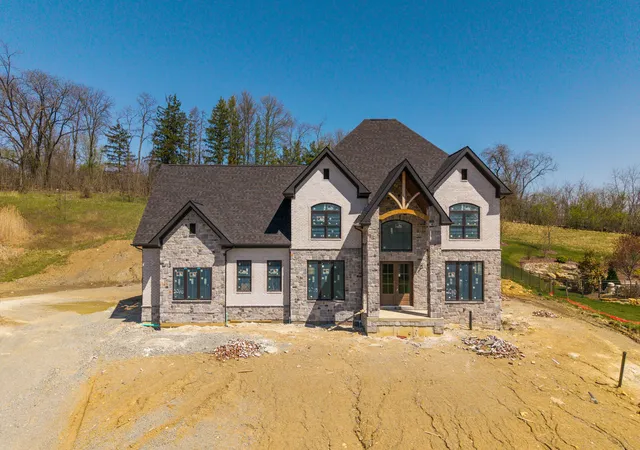 2nd image of 2210 Tree Top Ln, Upper St Clair, PA 15241 | MLS# 1749022