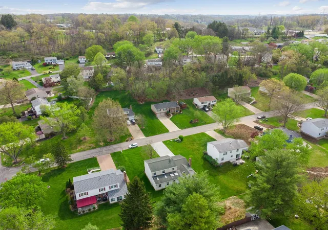 Photo 3 of Single family home for sale at 446 Diablo Dr, Upper St Clair, PA 15241 | MLS# 1749057 | Listing updated on 2026-07-03