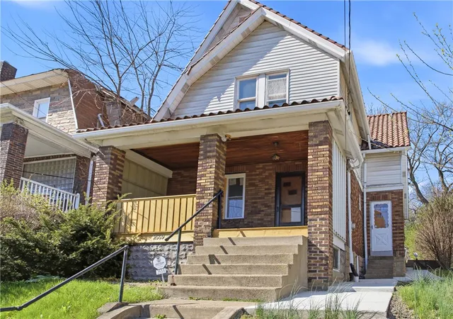 Homes for sale in Beechview, PA | 2559 Wenzel Ave, Beechview, PA 15216 | MLS# 1749066