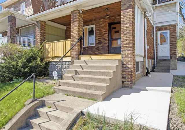 Photo 4 of Sale Pending at 2559 Wenzel Ave, Pittsburgh, PA 15216 | MLS# 1749066 | Listing updated on 2026-07-06
