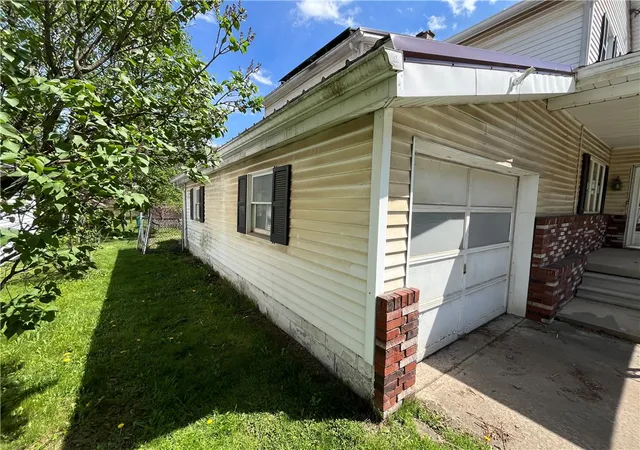 2nd image of 18160 403 Hwy, Green/commdre/prchse, PA 15734 | MLS# 1749129