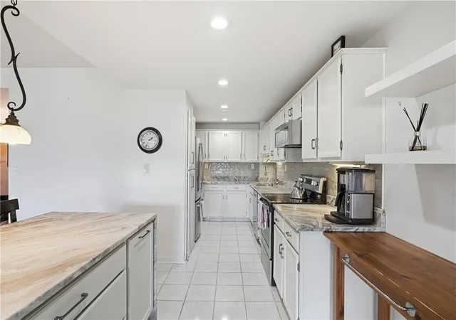 3rd image of 750 Washington Rd #109, Mt Lebanon, PA 15228 | MLS# 1749122