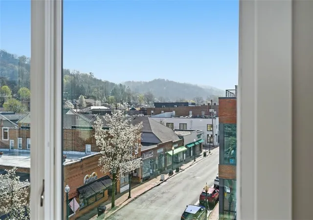 4th image of 443 Walnut Street, Sewickley, PA 15143 | MLS# 1748378