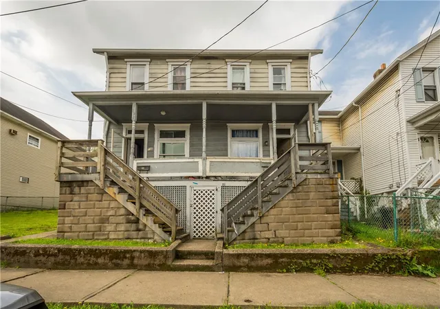 Homes for sale in Charleroi Boro, PA | 731 Lincoln Ave, Charleroi Boro, PA 15022 | MLS# 1748652