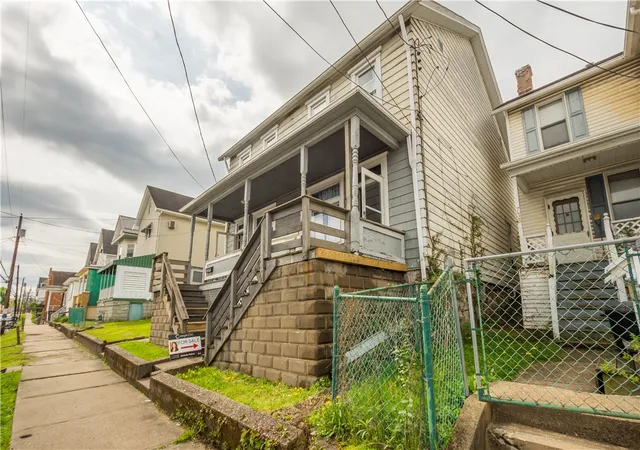 Homes for sale in Charleroi Boro, PA | 731 Lincoln Ave, Charleroi Boro, PA 15022 | MLS# 1748652