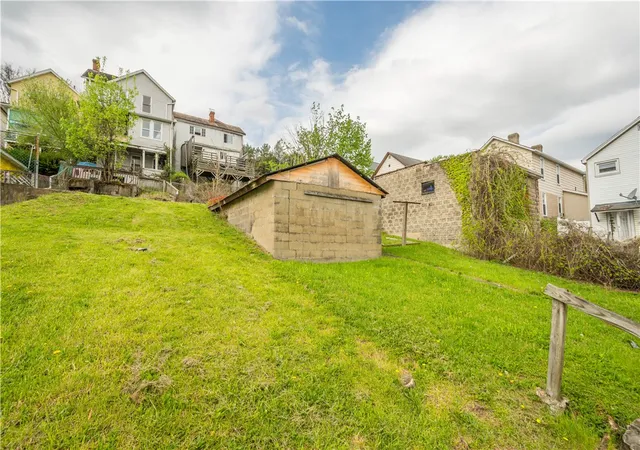 Homes for sale in Charleroi Boro, PA | 731 Lincoln Ave, Charleroi Boro, PA 15022 | MLS# 1748652