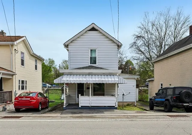 Homes for sale in Hempfield Twp, PA | 2112 Keystone Ave, Hempfield Twp, PA 15601 | MLS# 1749204
