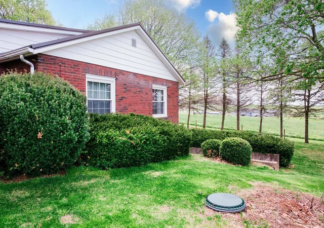 Homes for sale in Washington Twp, PA | 854 N Washington Rd, Washington Twp, PA 16050 | MLS# 1749237