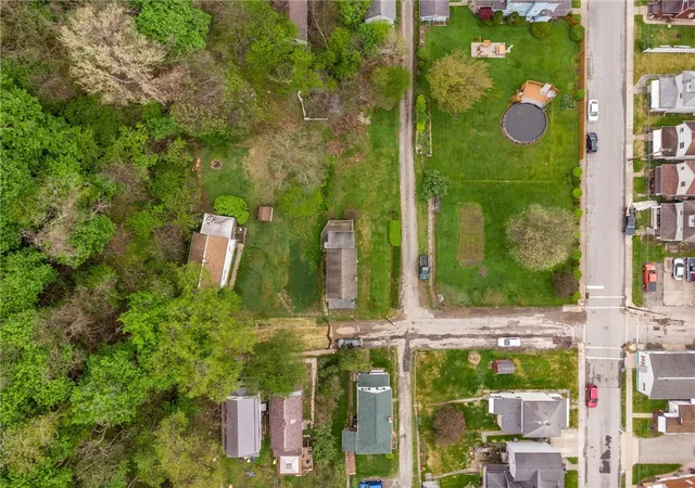 Homes for sale in East Vandergrift, PA | 312 Harrison Ave, East Vandergrift, PA 15629 | MLS# 1749331