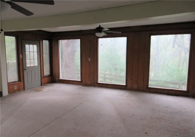 4th image of 227 Wurtemburg Rd, Ellwood City, PA 16117 | MLS# 1749112