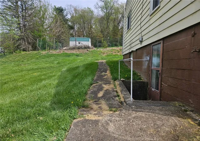 3rd image of 23 Cross St, Burgettstown Boro, PA 15021 | MLS# 1749406