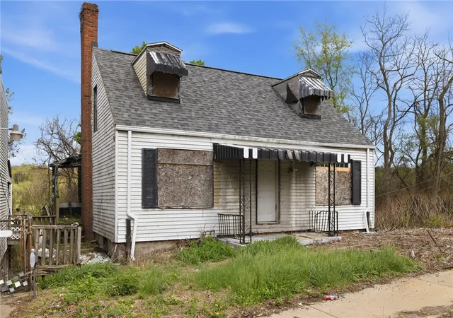 2nd image of 5165 Schenley Ave, Garfield, PA 15224 | MLS# 1749466