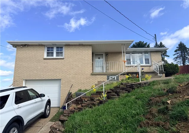 Photo 3 of Single family home for sale at 16 Jackson Dr, Monessen, PA 15062 | MLS# 1749484 | Listing updated on 2026-07-28