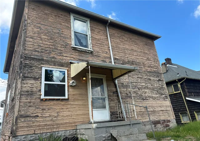3rd image of 306 4Th St, Monessen, PA 15062 | MLS# 1749552