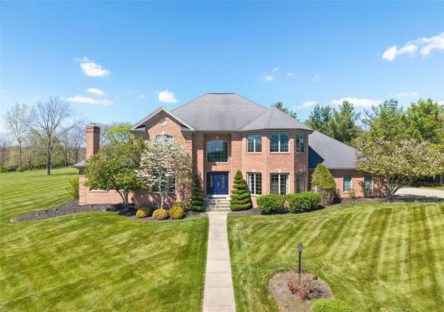 3rd image of 2004 Quincey Dr, Clairton, PA 15025 | MLS# 1749346