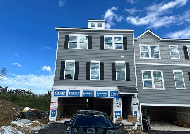Photo 2 of Sale Pending at 142 River Ridge Dr, Moon/crescent Twp, PA 15108 | MLS# 1749604 | Listing updated on 2026-09-30