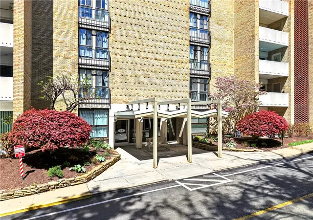 2nd image of 55 Highland Rd #503, Bethel Park, PA 15102 | MLS# 1749431