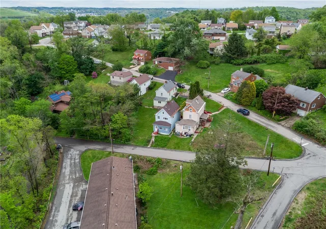 24th image of 347 Grove Street, East Mc Keesport, PA 15035 | MLS# 1749563