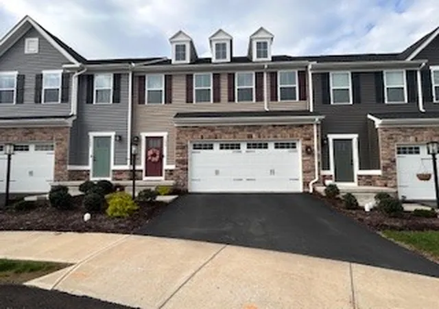 Homes for sale in Sewickley, PA | 155 Melinda Ct, Sewickley, PA 15143 | MLS# 1749710