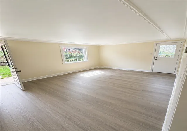 Homes for sale in Brentwood, PA | 293 Greenlee Rd, Brentwood, PA 15227 | MLS# 1749497