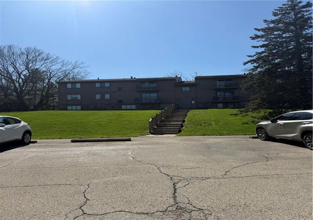 Photo 2 of Condo for sale at 2467 Brk Ledge Rd #23B, Bridgeville, PA 15017 | MLS# 1749937 | Listing updated on 2026-04-29