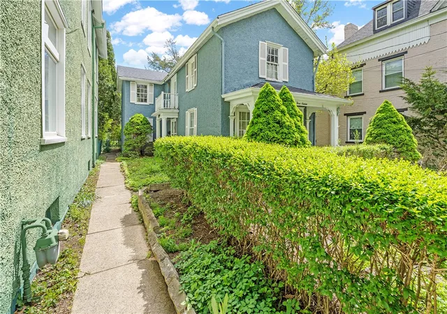 Homes for sale in Sewickley, PA | 316 Broad, Sewickley, PA 15143 | MLS# 1749926