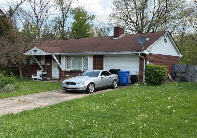 Photo 2 of Single family home for sale at 307 Aqua Ct, Mc Keesport, PA 15135 | MLS# 1750034 | Listing updated on 2026-06-03