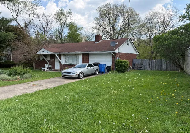 Photo 3 of Single family home for sale at 307 Aqua Ct, Mc Keesport, PA 15135 | MLS# 1750034 | Listing updated on 2026-06-03