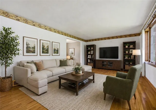 4th image of 20 Greenwood Rd, Forest Hills Boro, PA 15221 | MLS# 1749980