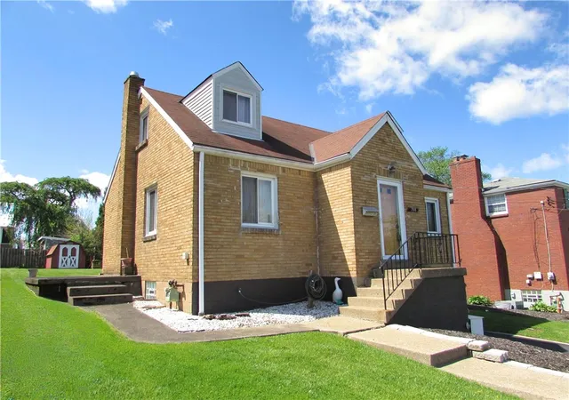 Photo 2 of Sale Pending at 218 Brinton St, Monroeville, PA 15146 | MLS# 1749594 | Listing updated on 2026-08-03