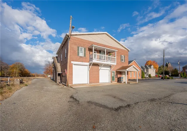 Listing Photo 5 - Condo for sale in building located at 700 Hoke St, Latrobe, PA 15650