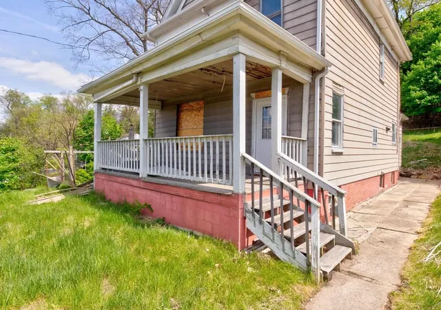 Photo 3 of Single family home for sale at 645 Virginia Ave, Rochester, PA 15074 | MLS# 1749786 | Listing updated on 2026-08-31