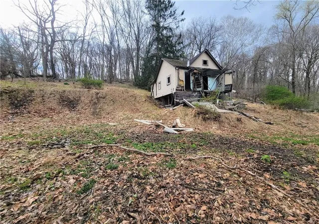 3rd image of 3867 Leslie Ave, Allison Park, PA 15101 | MLS# 1750059