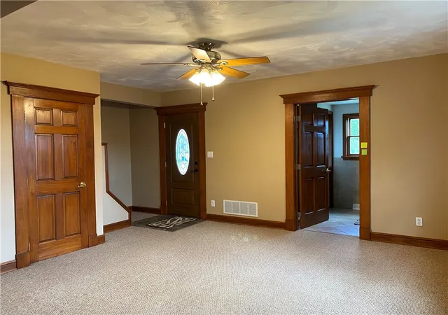 Photo 2 of Single family home for sale at 1091 Martin Ave, New Kensington, PA 15068 | MLS# 1750064 | Listing updated on 2026-06-17