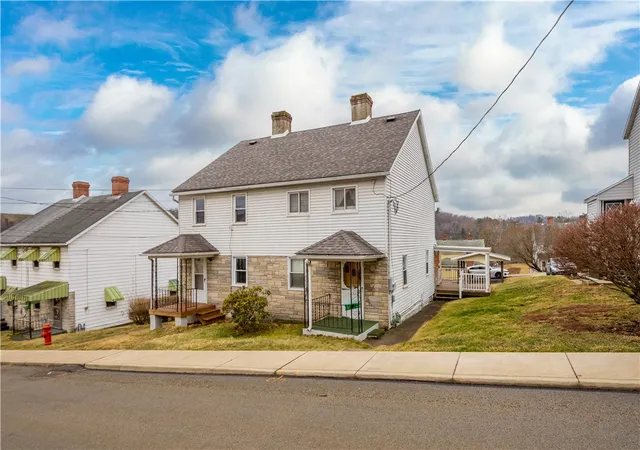 Photo 2 of Single family home for sale at 21 23 Lincoln St, Cokeburg, PA 15324 | MLS# 1750182 | Listing updated on 2026-05-31