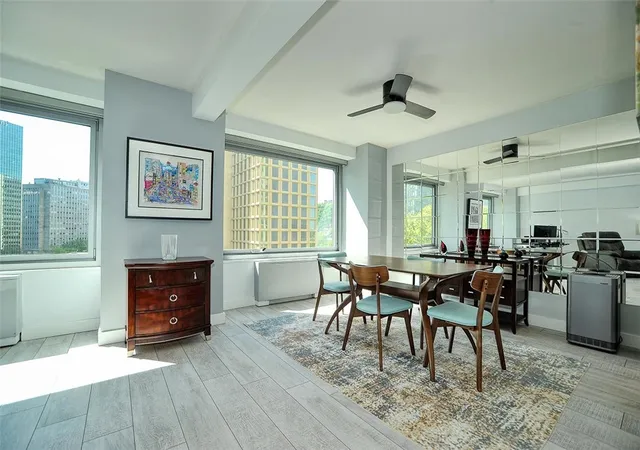 Homes for sale in Downtown Pgh, PA | 320 Fort Duquesne Blvd #7M, Downtown Pgh, PA 15222 | MLS# 1750168