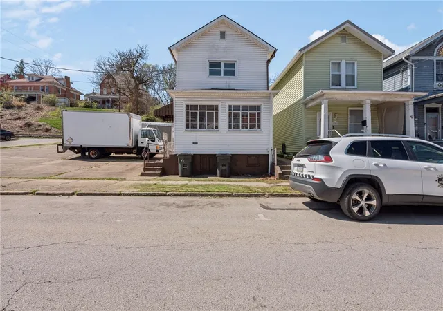 23rd image of 305 Washington Ave, Charleroi, PA 15022 | MLS# 1749573