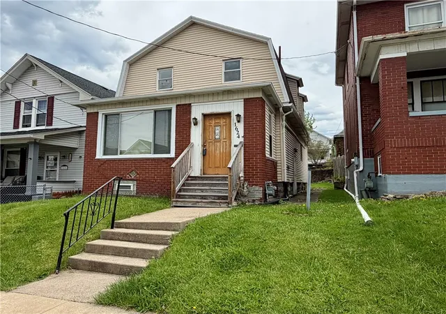 Photo 1 of Single family home for sale at 1624 Kenneth, New Kensington, PA 15068 | MLS# 1750127 | Listing updated on 2026-06-18